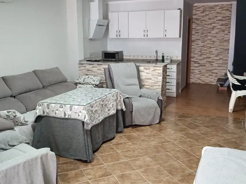 Sala d'estar de Local en venda en Huelva amb Aire condicionat, Calefacció i Moblat