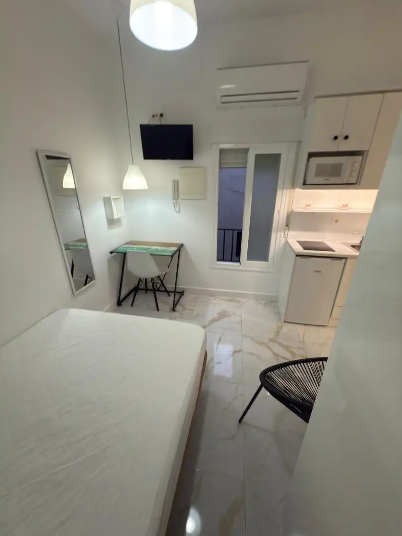 Studio to rent in Calle Misericordia, imagen 8