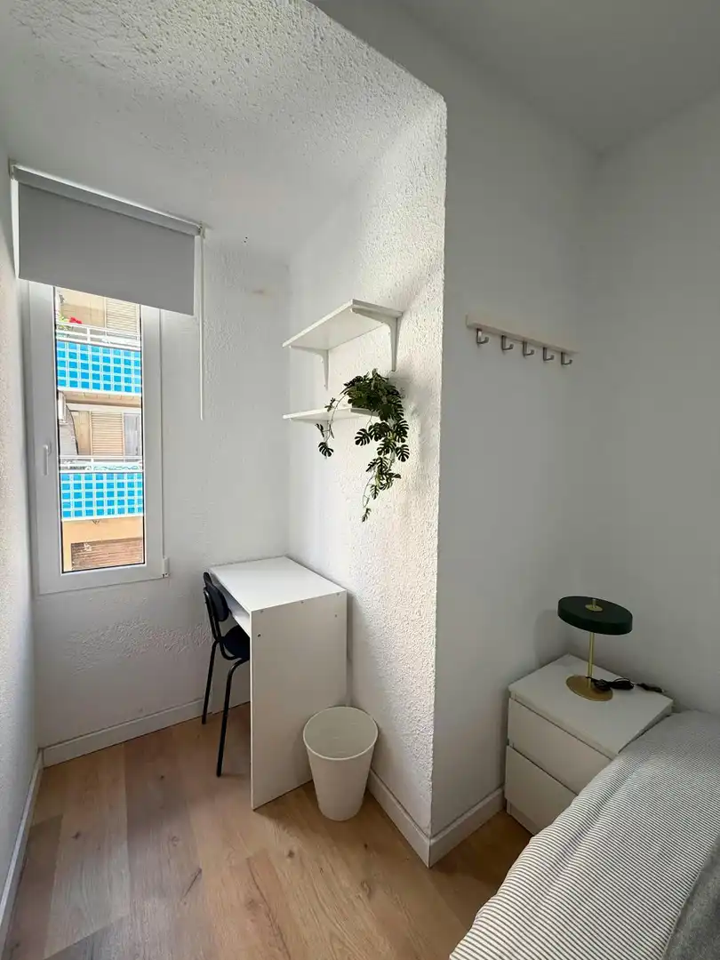 Habitación de Piso para compartir en Alfafar con Lavadora