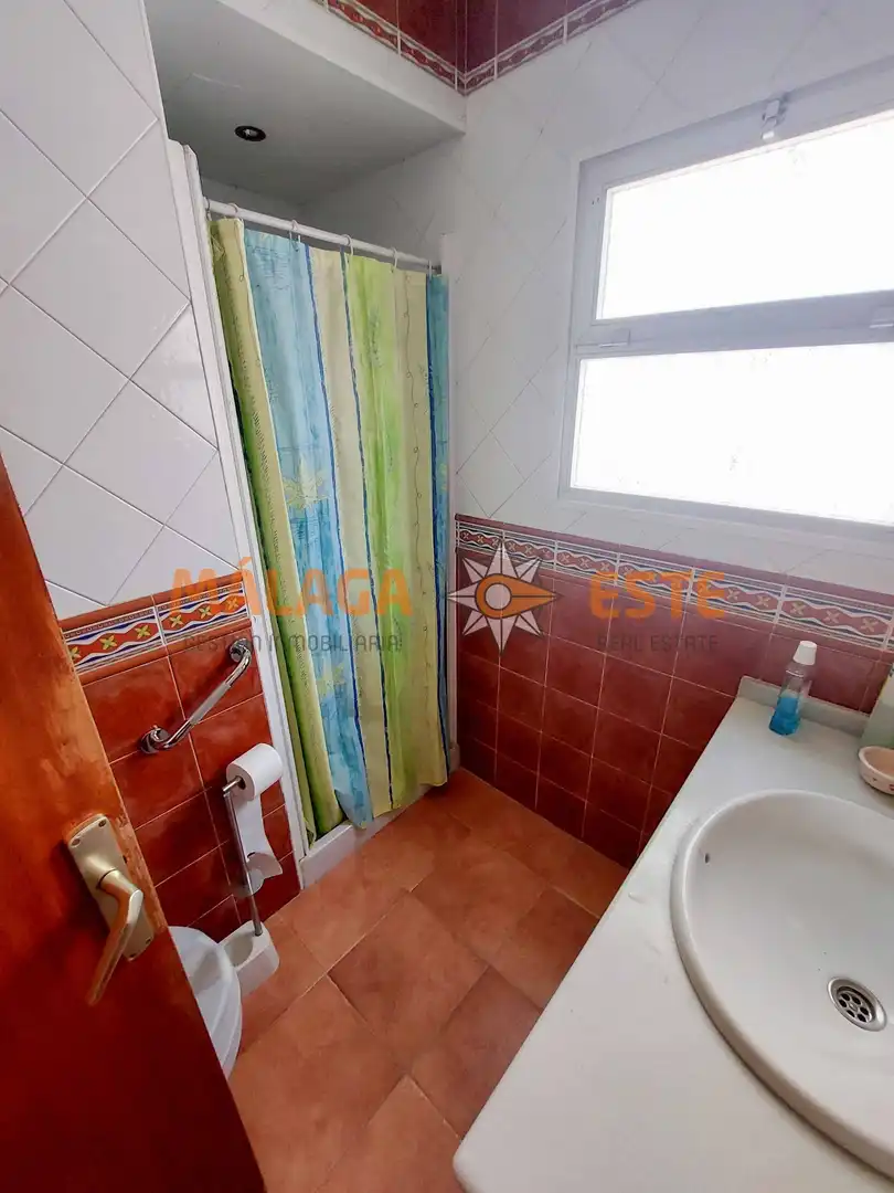 Baño de Finca rústica en venta en Vélez-Málaga con Aire acondicionado, Terraza y Trastero
