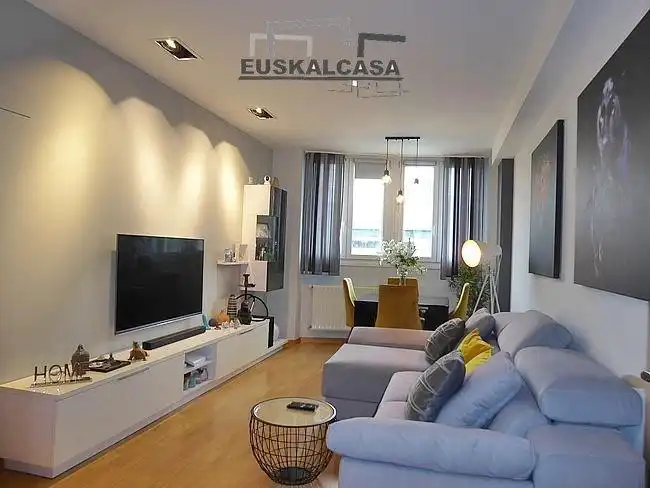 Sala de estar de Piso en venta en Errekalde