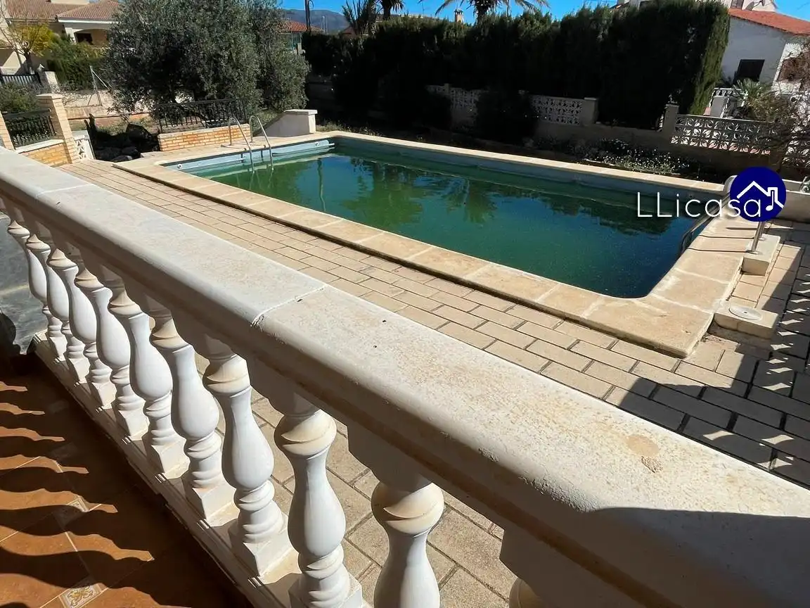 Piscina de Casa o chalet en venta en La Pobla de Vallbona con Calefacción, Jardín privado y Terraza