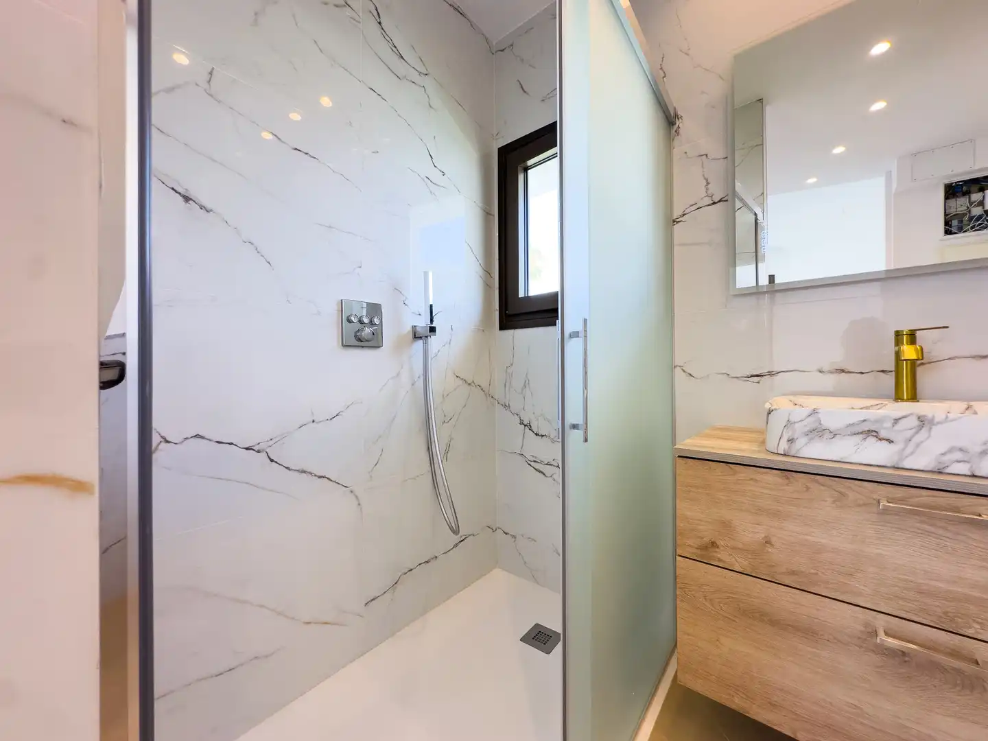 Baño de Casa o chalet en venta en Estepona con Aire acondicionado, Jardín privado y Terraza