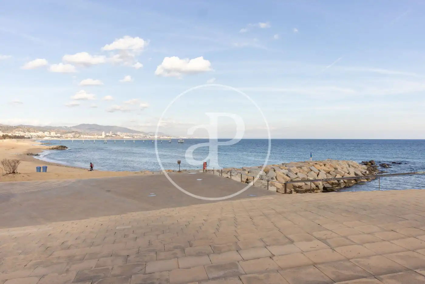 Vista exterior de Piso en venta en Badalona con Aire acondicionado, Calefacción y Jardín privado