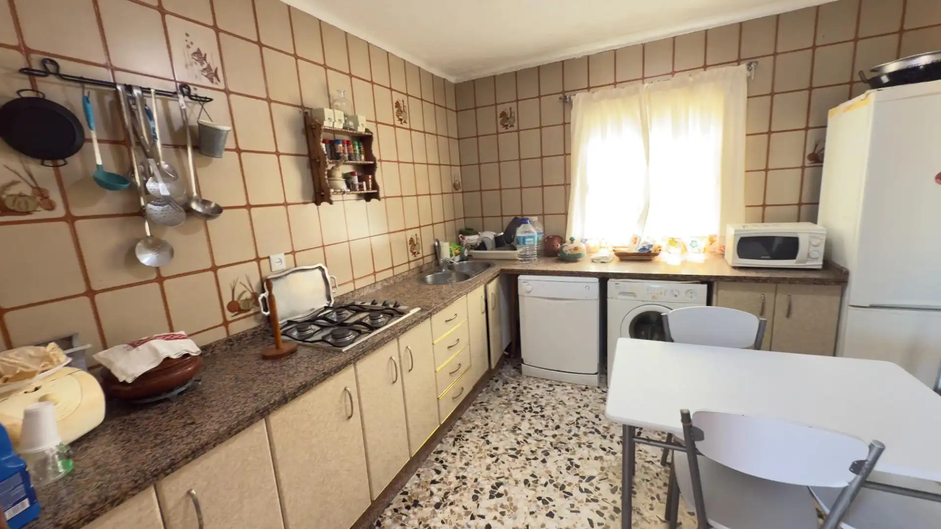 Cuina de Finca rústica en venda en Gibraleón amb Aire condicionat, Jardí privat i Terrassa