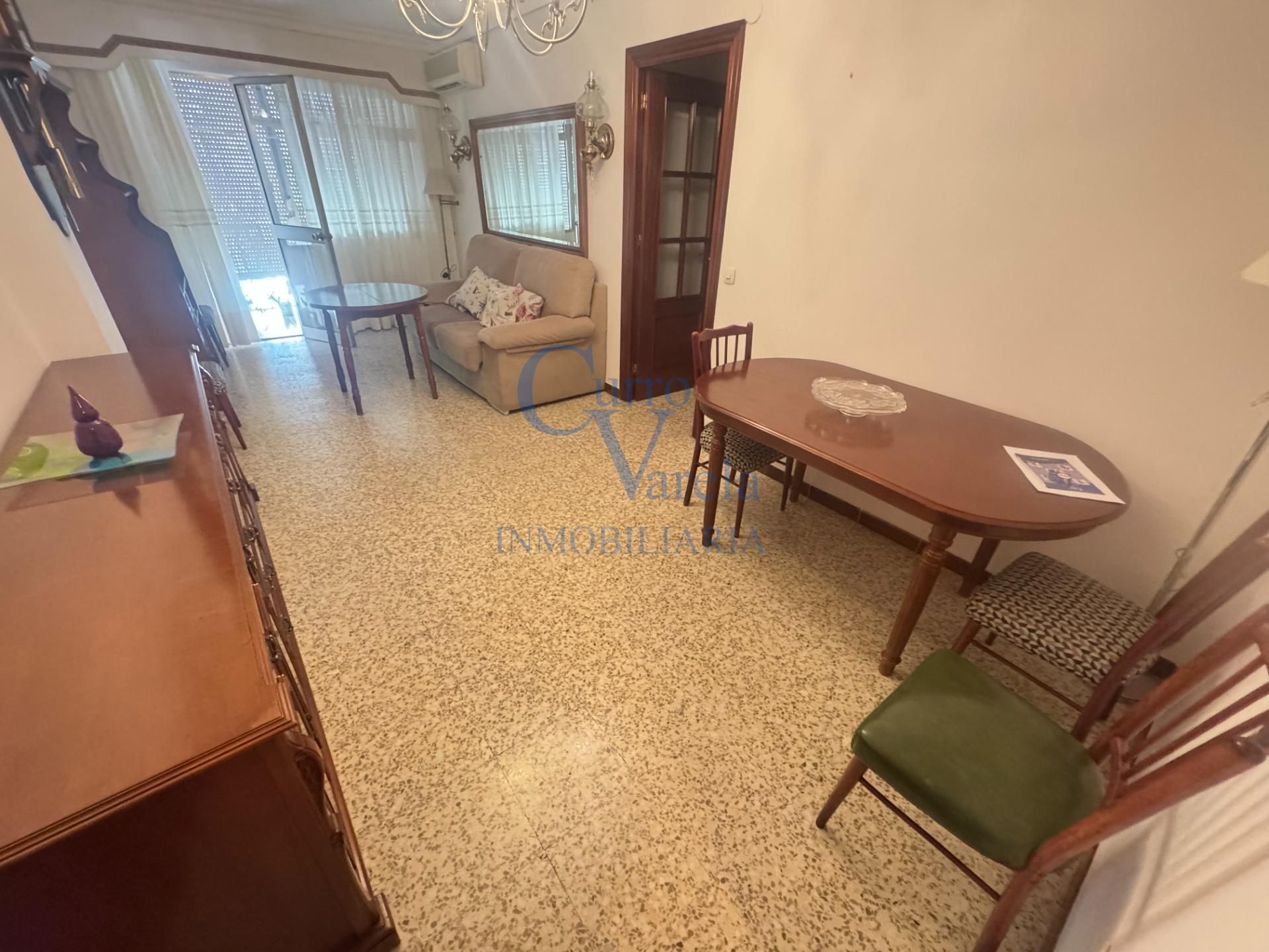 Sala d'estar de Pis en venda en Dos Hermanas amb Aire condicionat, Terrassa i Traster