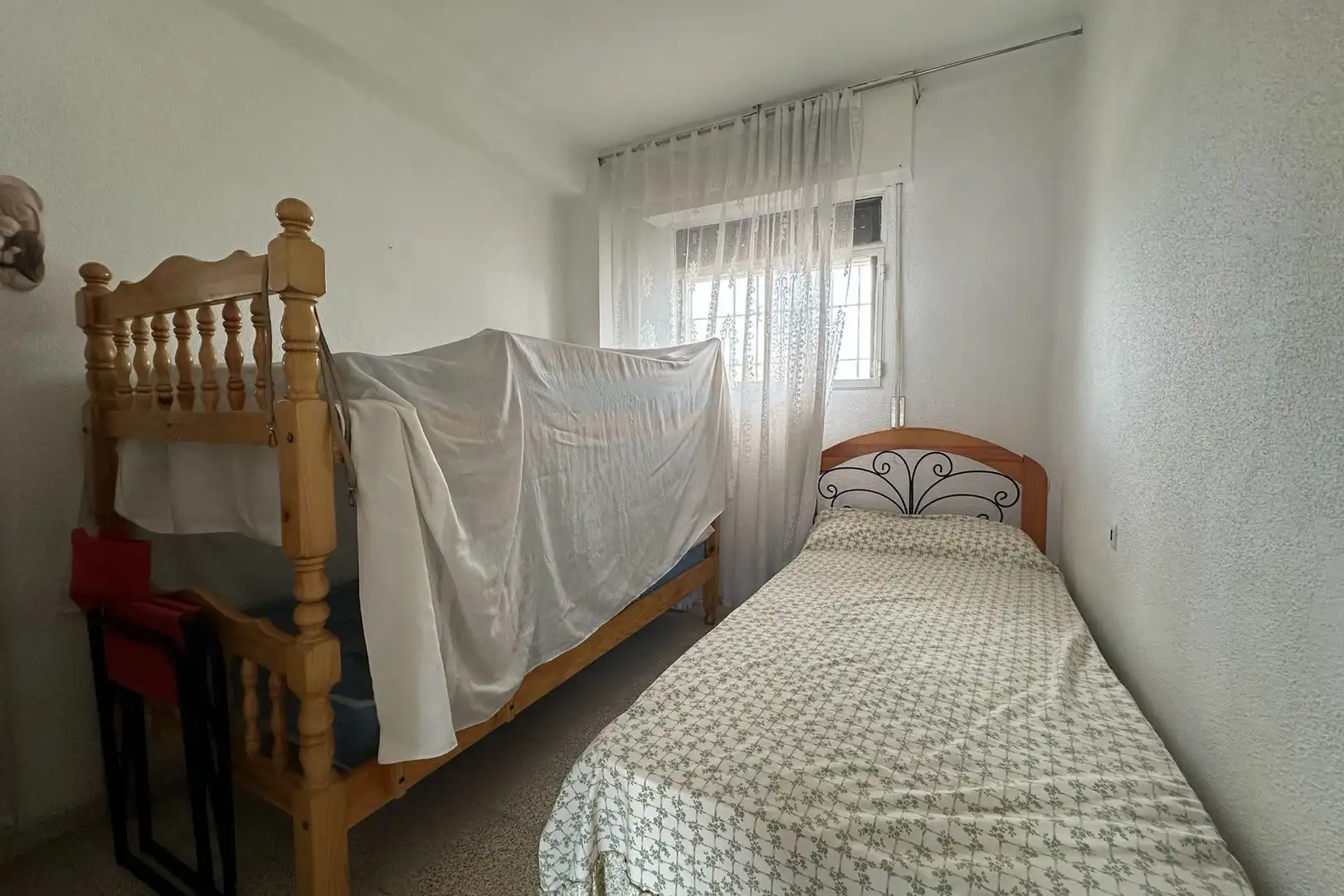 Dormitori de Apartament en venda en Cartagena amb Balcó