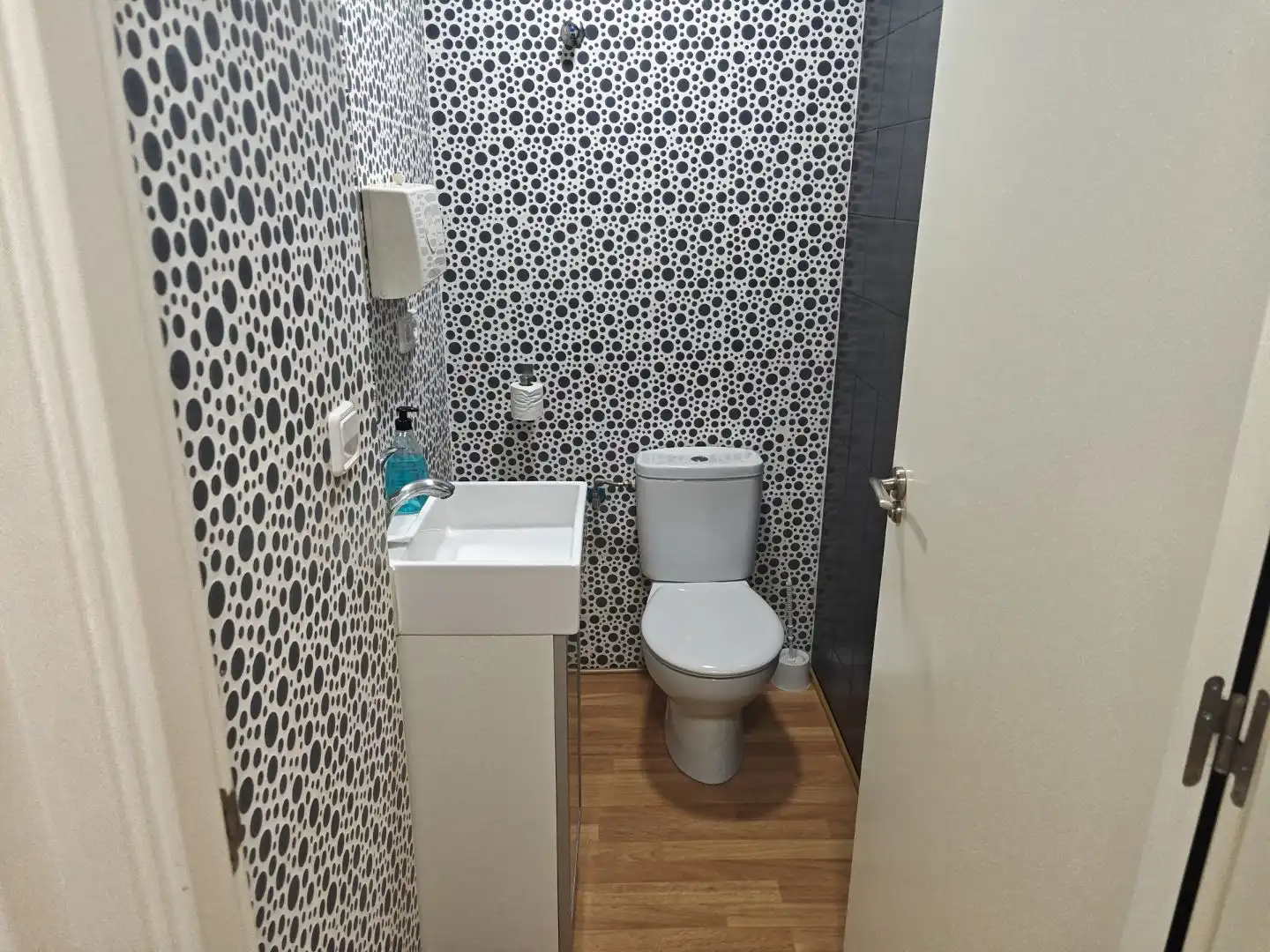 Bany de Local de lloguer en Murcia amb Aire condicionat, Calefacció i Parquet
