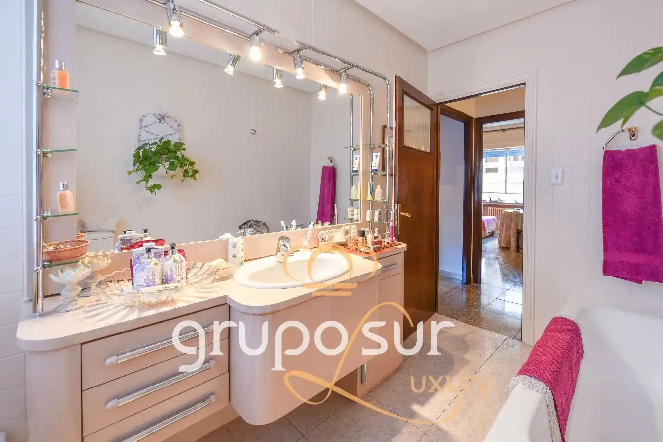 Bany de Pis en venda en Valladolid amb Calefacció, Terrassa i Rentadora