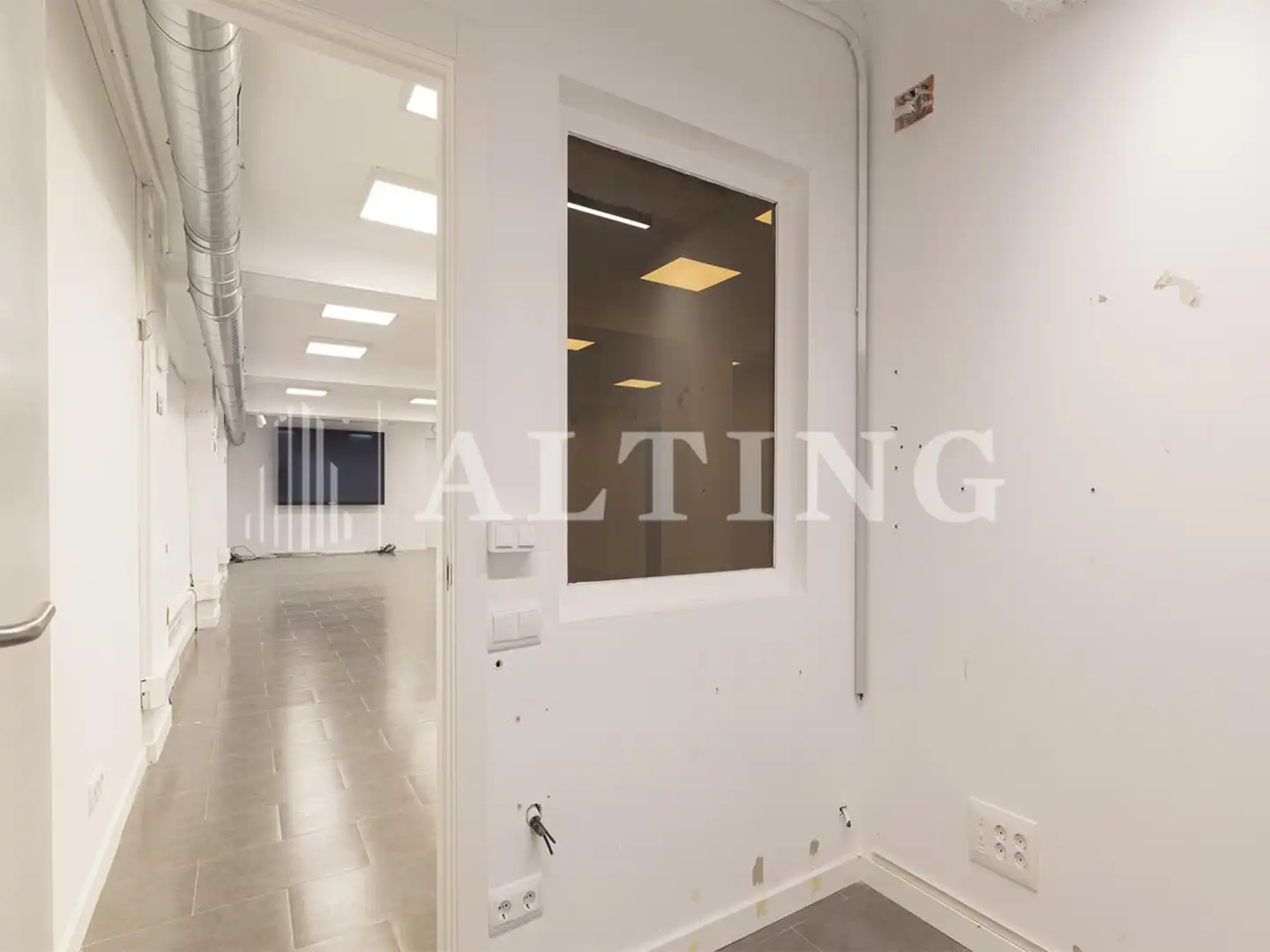 Local comercial de lloguer a Carrer Calabria, imagen 26