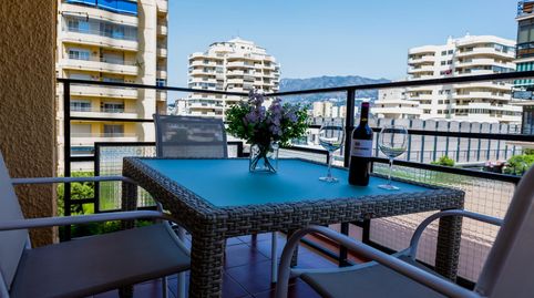 Foto 3 de Piso en venta en Calle Hermanos Pinzón, Puerto Deportivo, Fuengirola