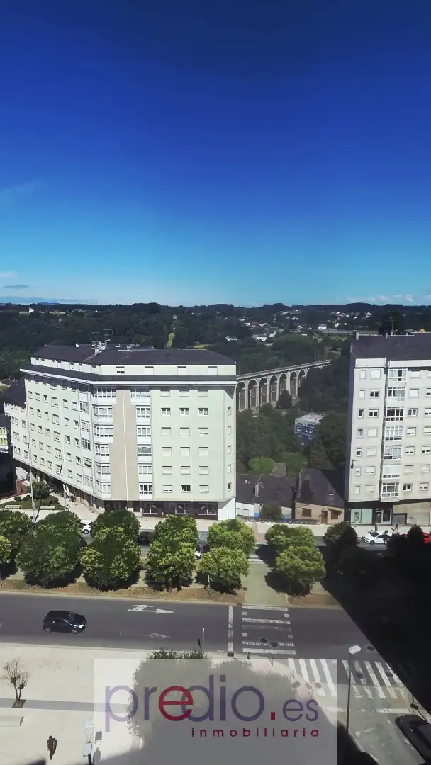 Vista exterior de Dúplex en venda en Lugo amb Calefacció, Parquet i Traster