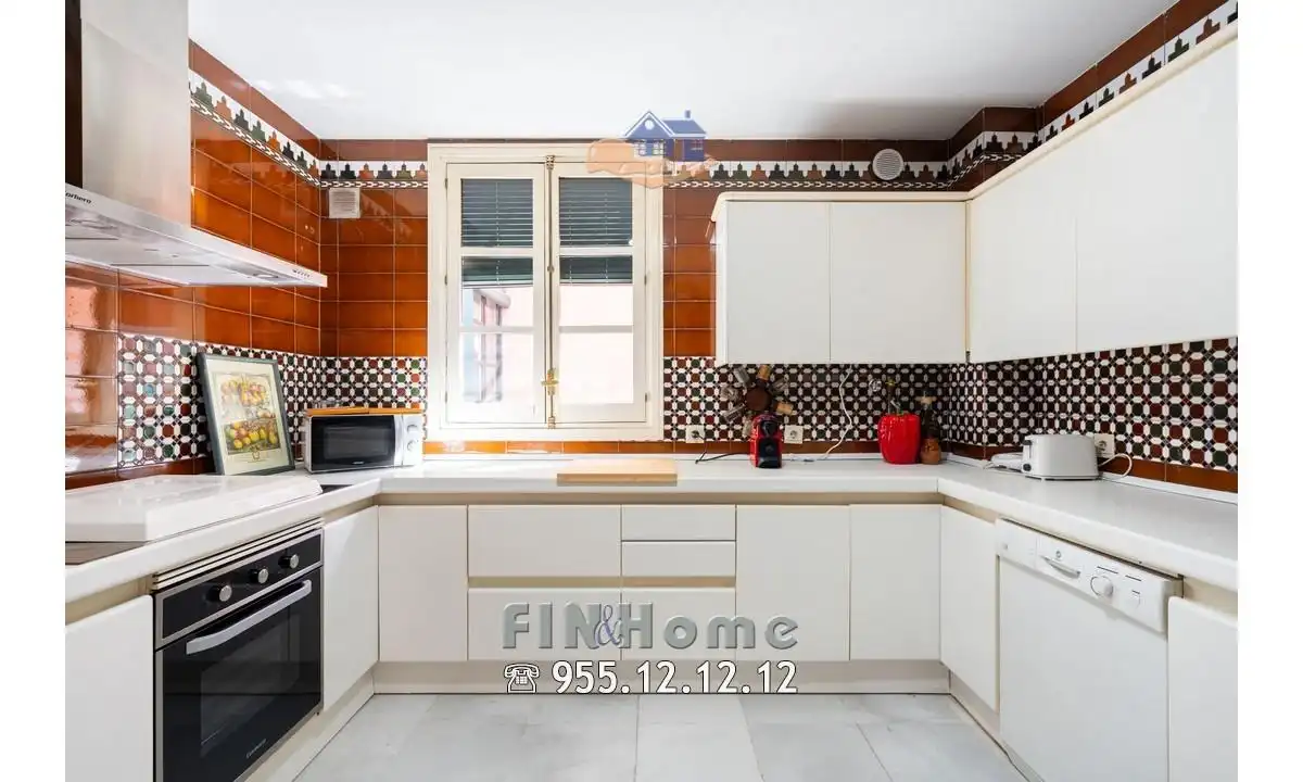 Cocina de Ático de alquiler en Sevilla con Aire acondicionado, Calefacción y Jardín privado