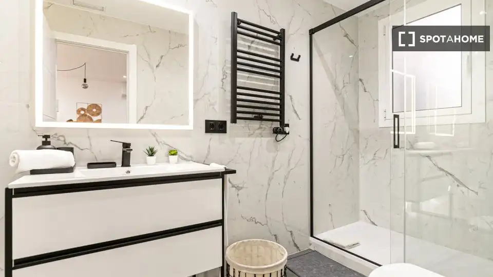 Flat with terrace to rent in Eixample, imagen 17