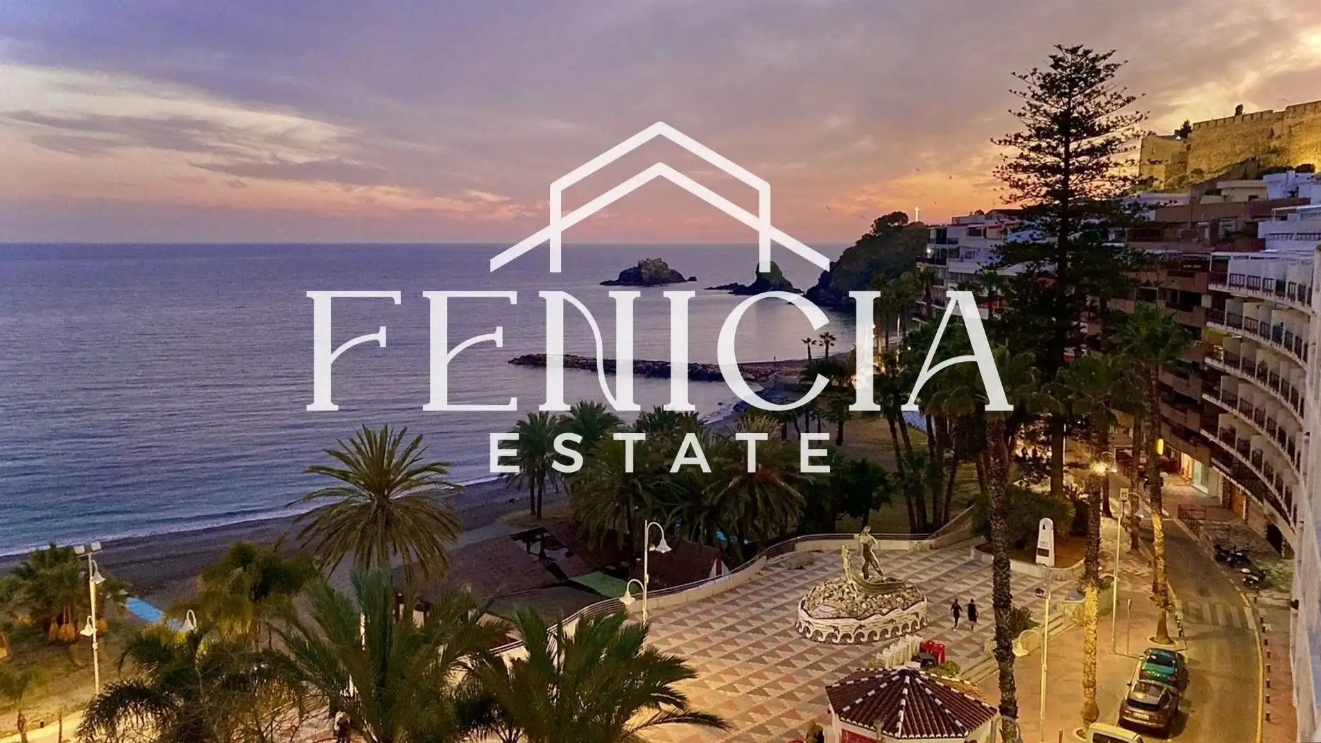Vista exterior de Piso en venta en Almuñécar con Terraza, Trastero y Piscina comunitaria