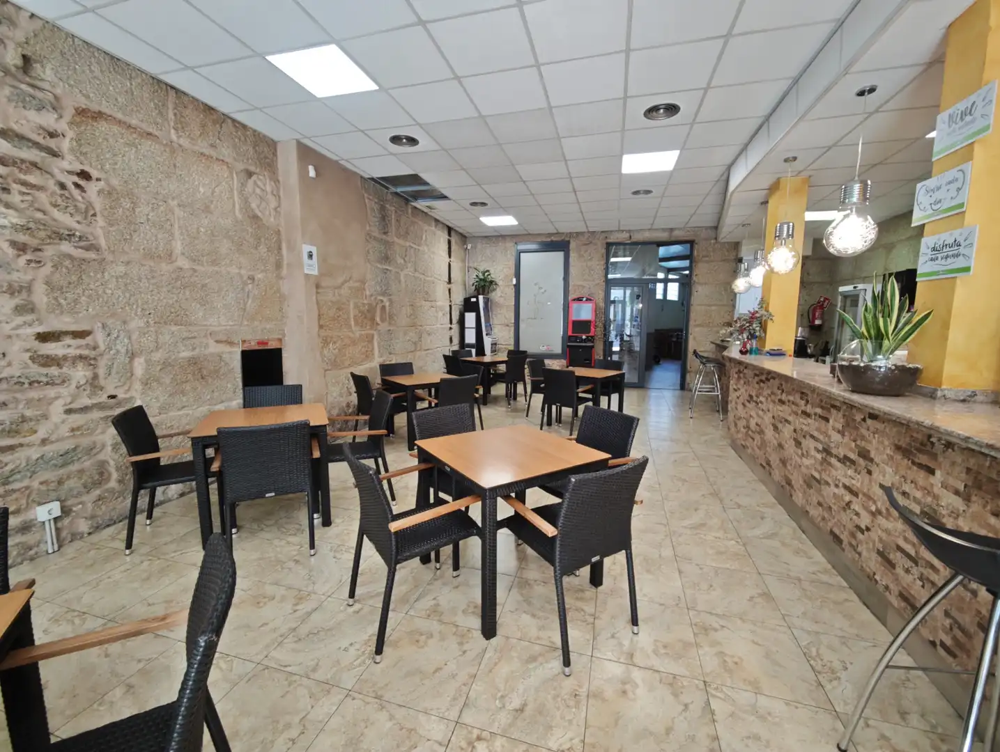 Local comercial en traspaso en Rúa de Sanjurjo Badía 191, imagen 4