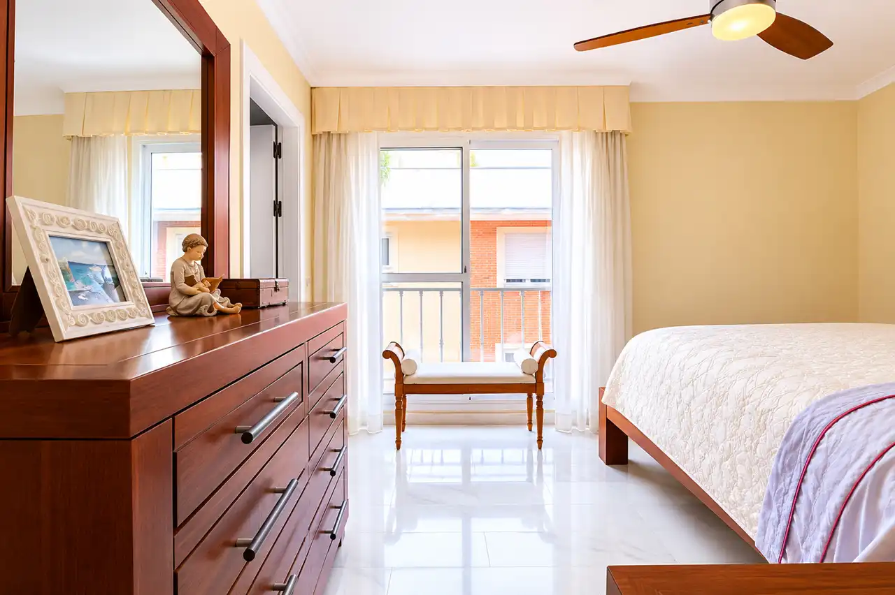 Habitación de Piso en venta en Marbella con Aire acondicionado, Terraza y Amueblado
