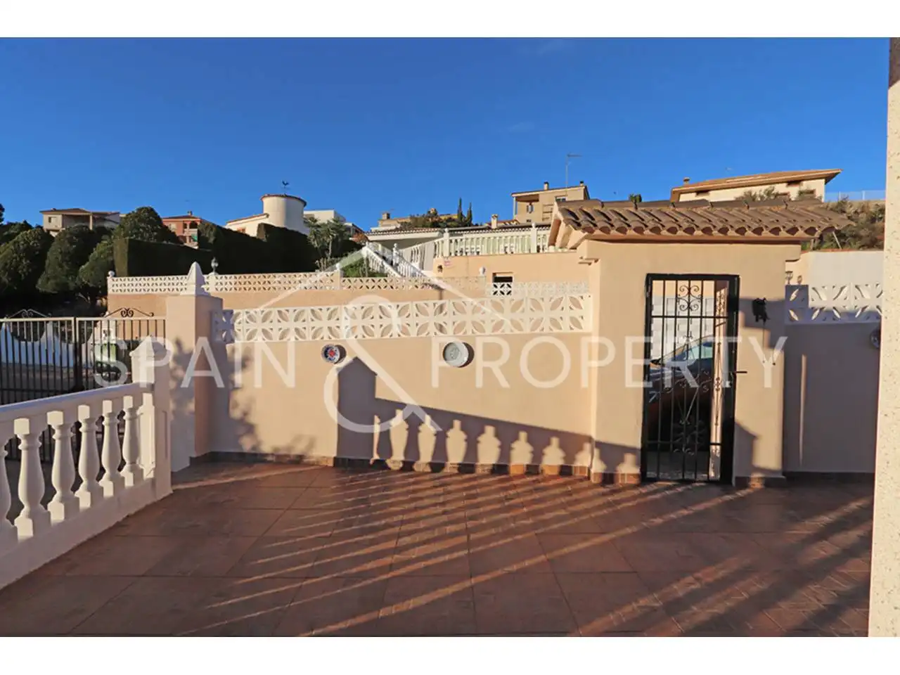Vista exterior de Casa o xalet en venda en Turís amb Aire condicionat, Jardí privat i Terrassa