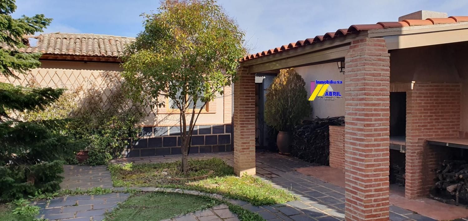 Exterior view of House or chalet for sale in Aldeaquemada  with Heating and Furnished