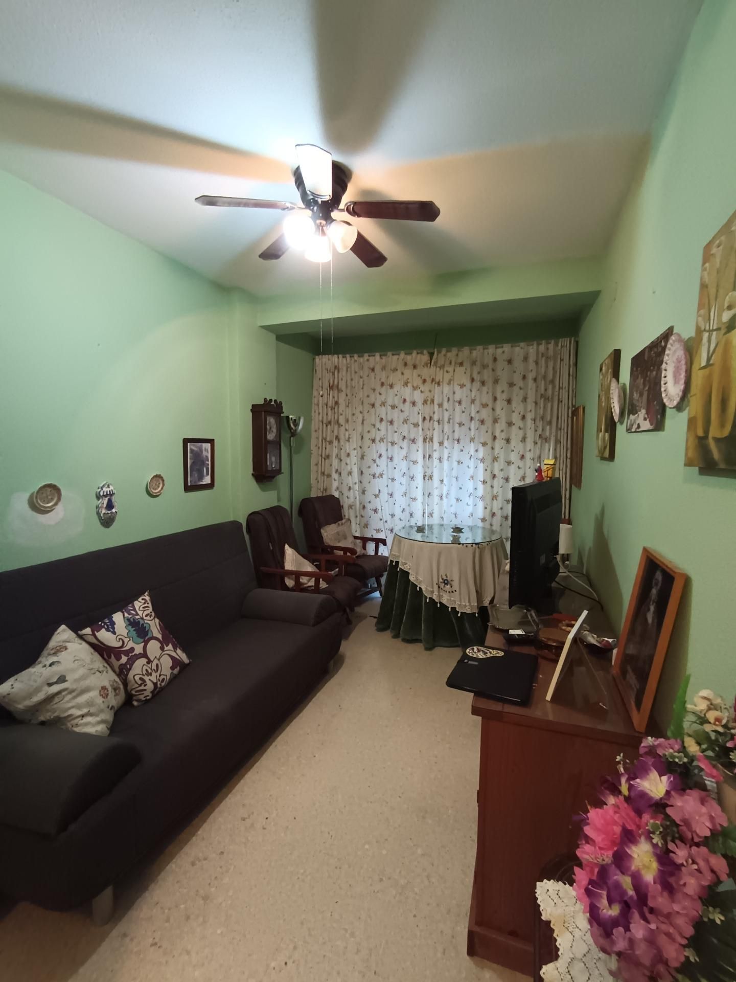 Sala d'estar de Apartament en venda en Torremolinos amb Aire condicionat i Moblat