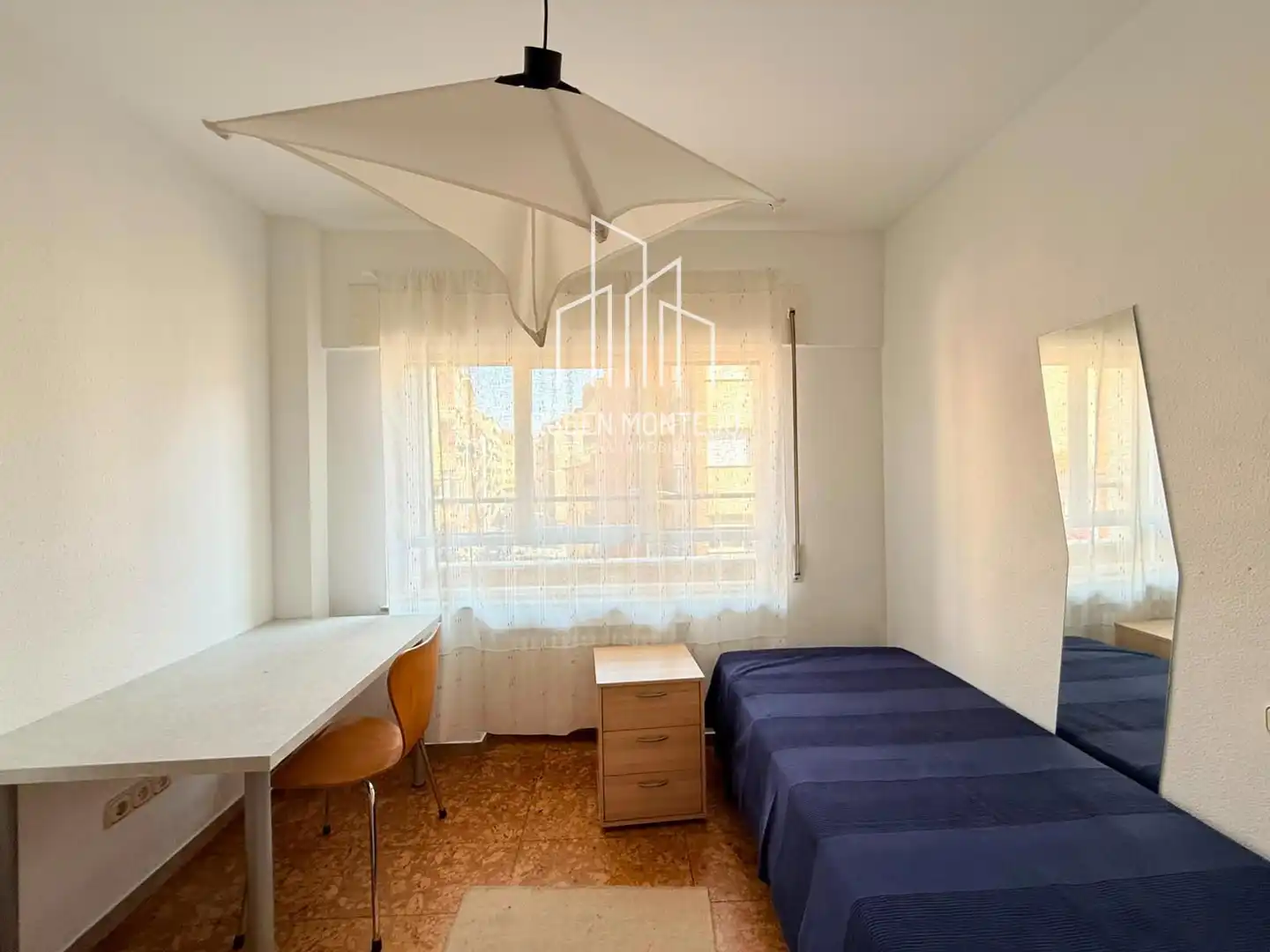 Schlafzimmer von Wohnung zur Miete in Salamanca mit Heizung, Terrasse und Möbliert