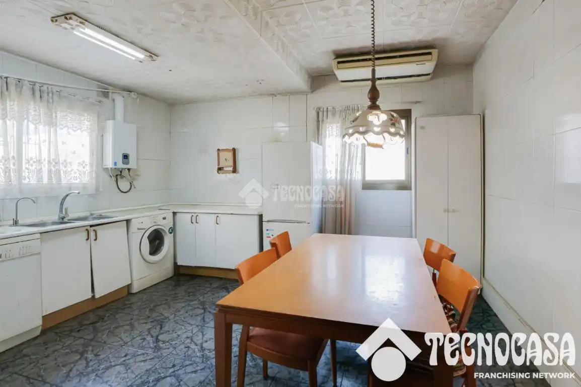 Penthouse with terrace for sale in C. de Riego, imagen 11