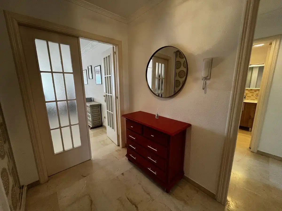 Apartamento de alquiler en Estepona con Terraza, Amueblado y Piscina comunitaria