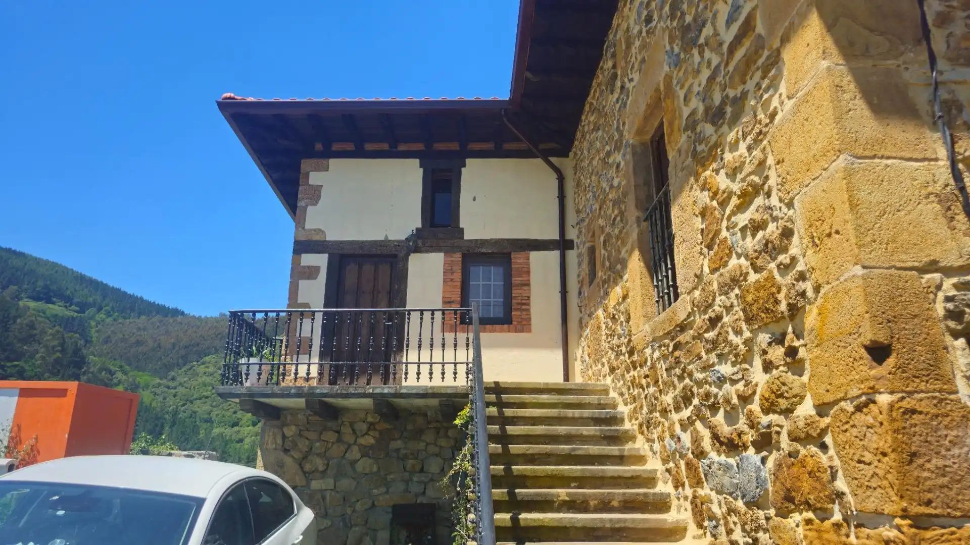 Vista exterior de Casa o chalet en venta en Sopuerta con Jardín privado, Trastero y Balcón
