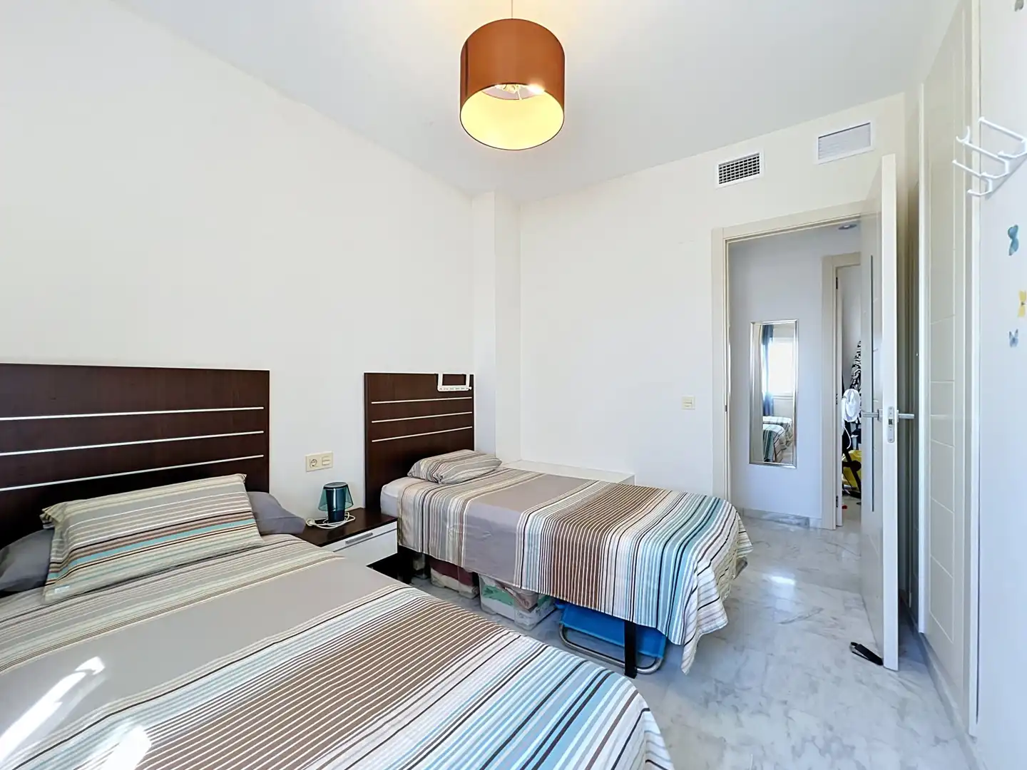Habitación de Ático en venta en Estepona con Aire acondicionado, Terraza y Piscina
