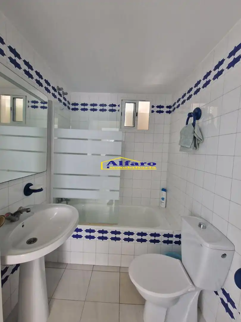 Baño de Piso en venta en Almonte con Terraza, Balcón y Piscina comunitaria