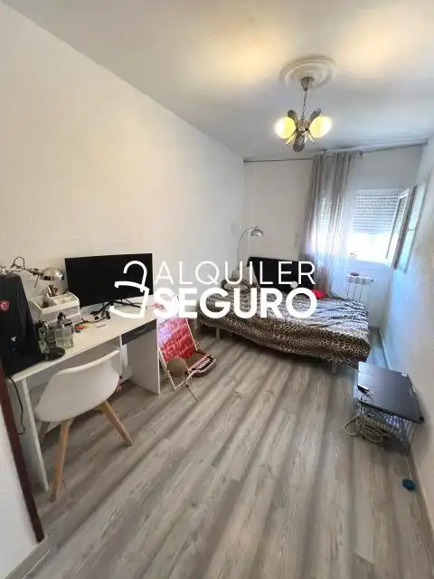 Schlafzimmer von Wohnung zur Miete in Aranjuez mit Klimaanlage, Heizung und Terrasse
