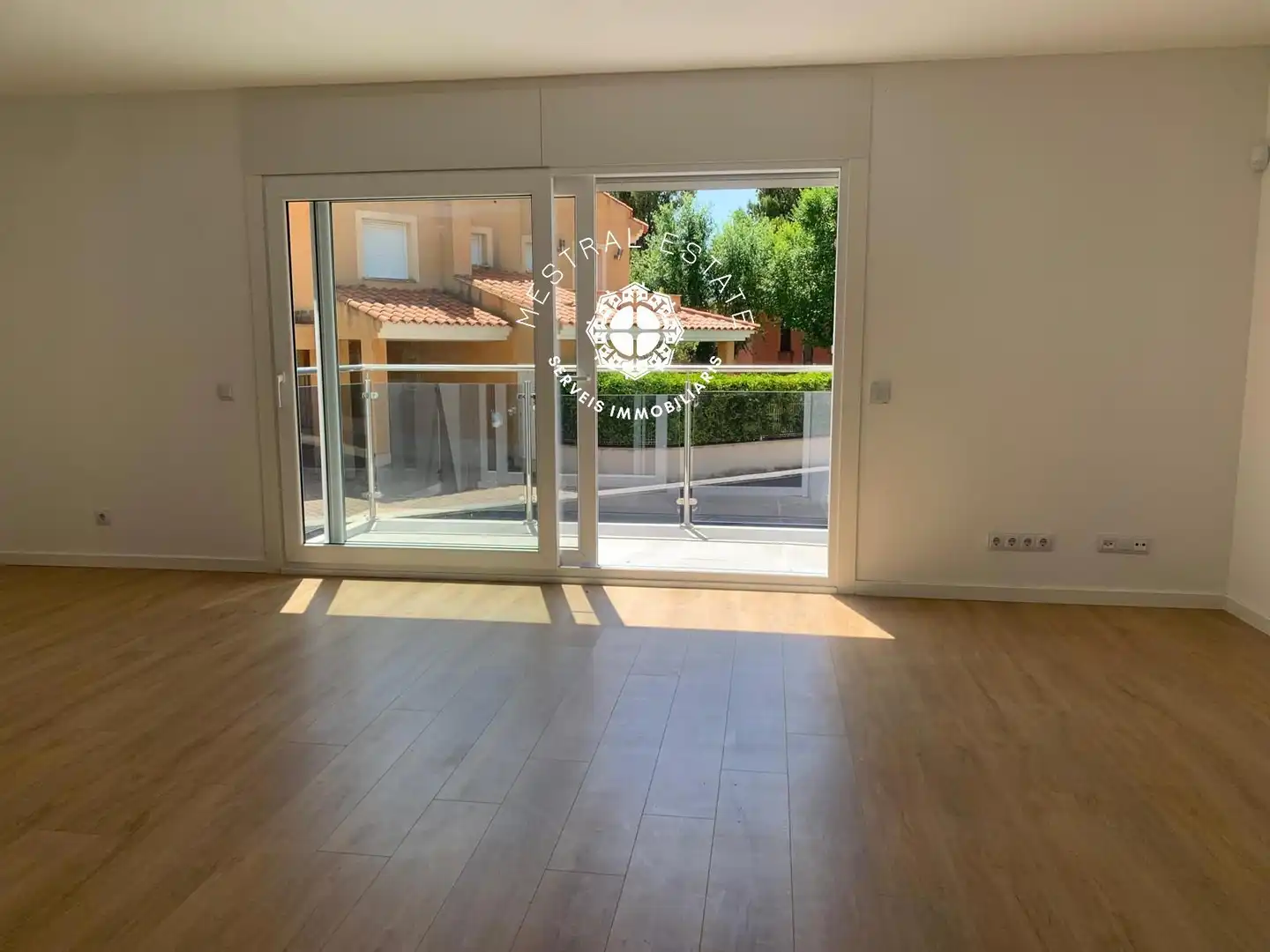 Sala de estar de Casa o chalet en venta en Mont-roig del Camp con Calefacción, Terraza y Piscina