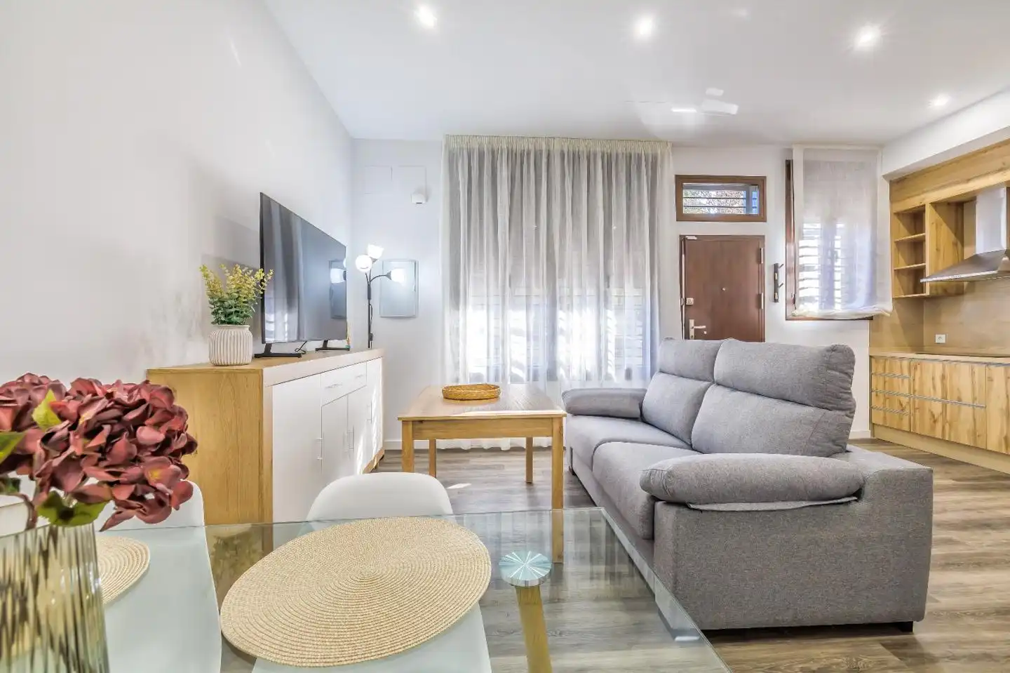 Sala d'estar de Planta baixa de lloguer en Córdoba amb Aire condicionat i Moblat