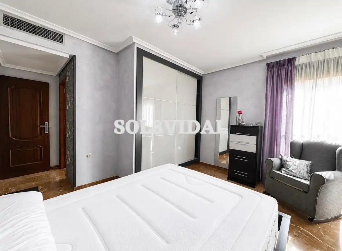 Habitación de Piso de alquiler en Orihuela con Aire acondicionado, Calefacción y Amueblado
