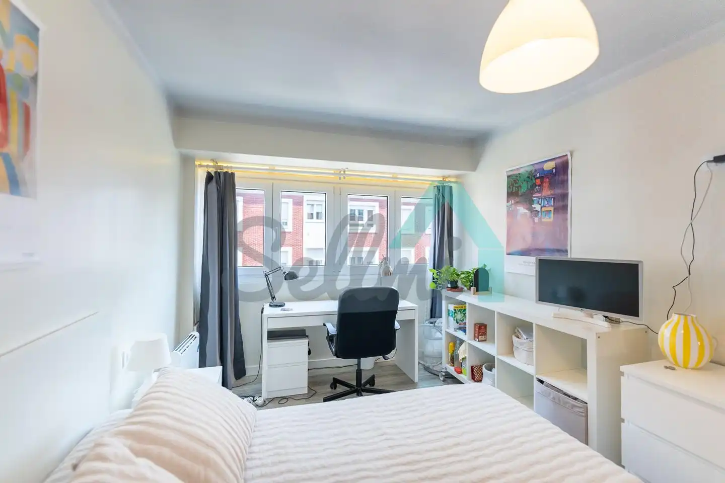Habitación de Piso para compartir en Oviedo  con Calefacción y Amueblado