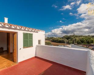 Vista exterior de Casa o xalet en venda en Es Castell amb Aire condicionat, Terrassa i Piscina