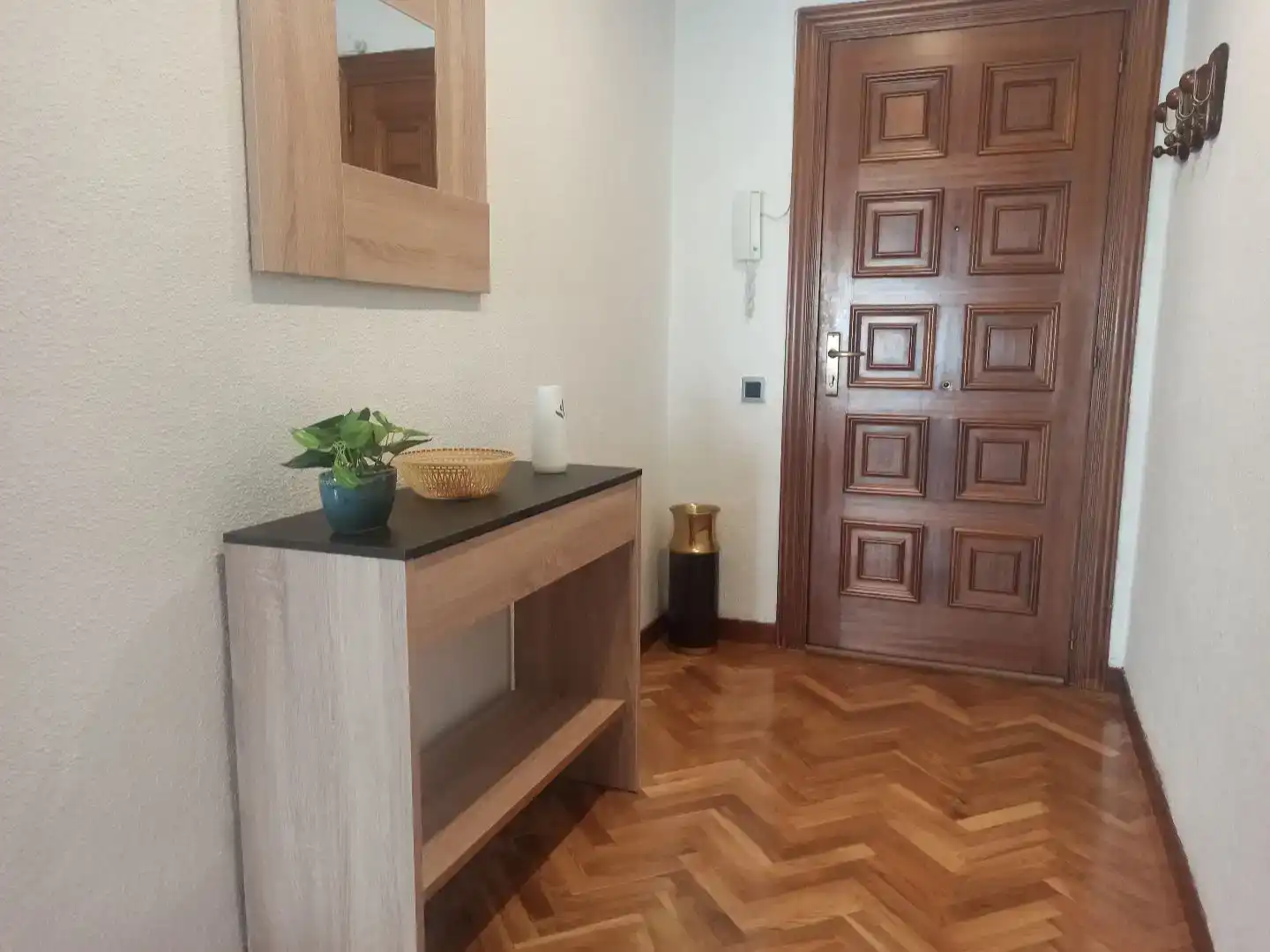 Wohnung zur Miete in  Pamplona / Iruña mit Balkon