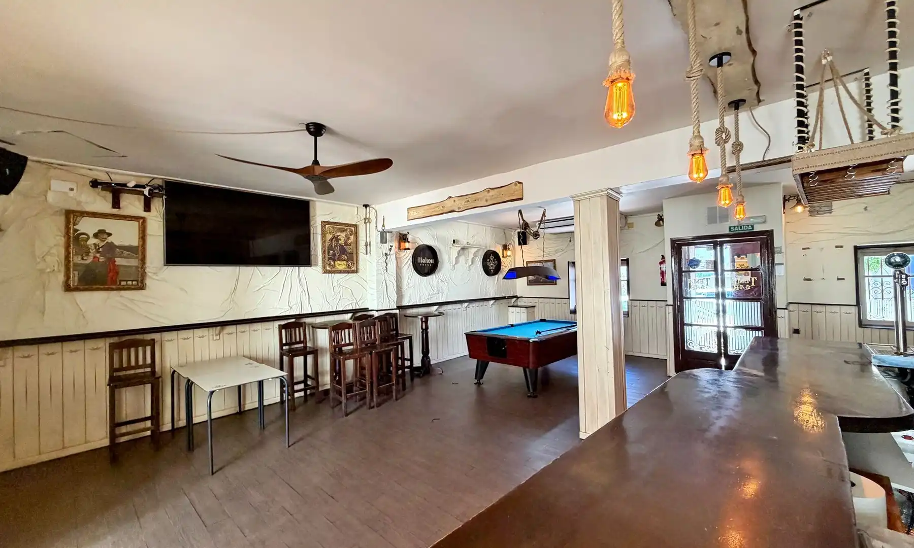 Commercial properties for sale in Dénia  with Air Conditioner