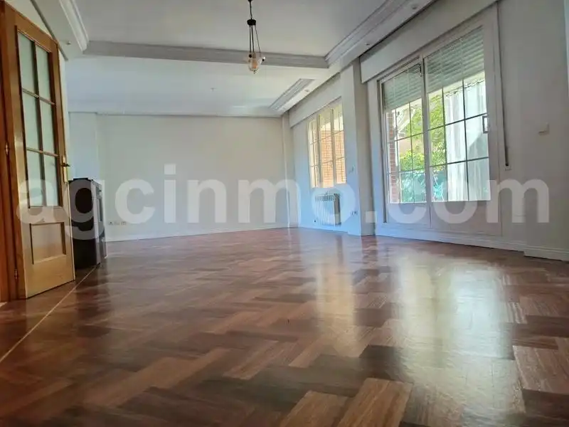 Sala de estar de Casa o chalet en venta en Simancas, Valladolid