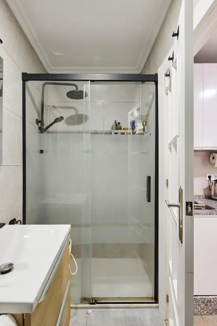 Badezimmer von Wohnung zum Verkauf in Cádiz mit Abstellraum