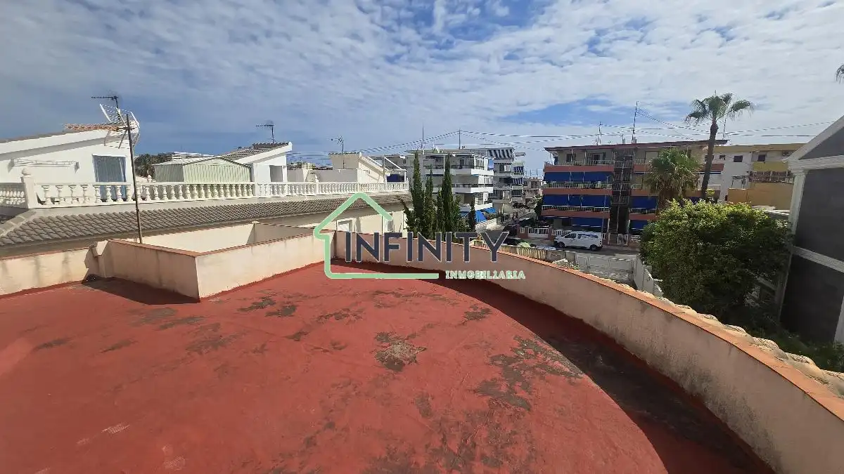 Terrassa de Casa o xalet en venda en Oliva amb Aire condicionat, Terrassa i Traster