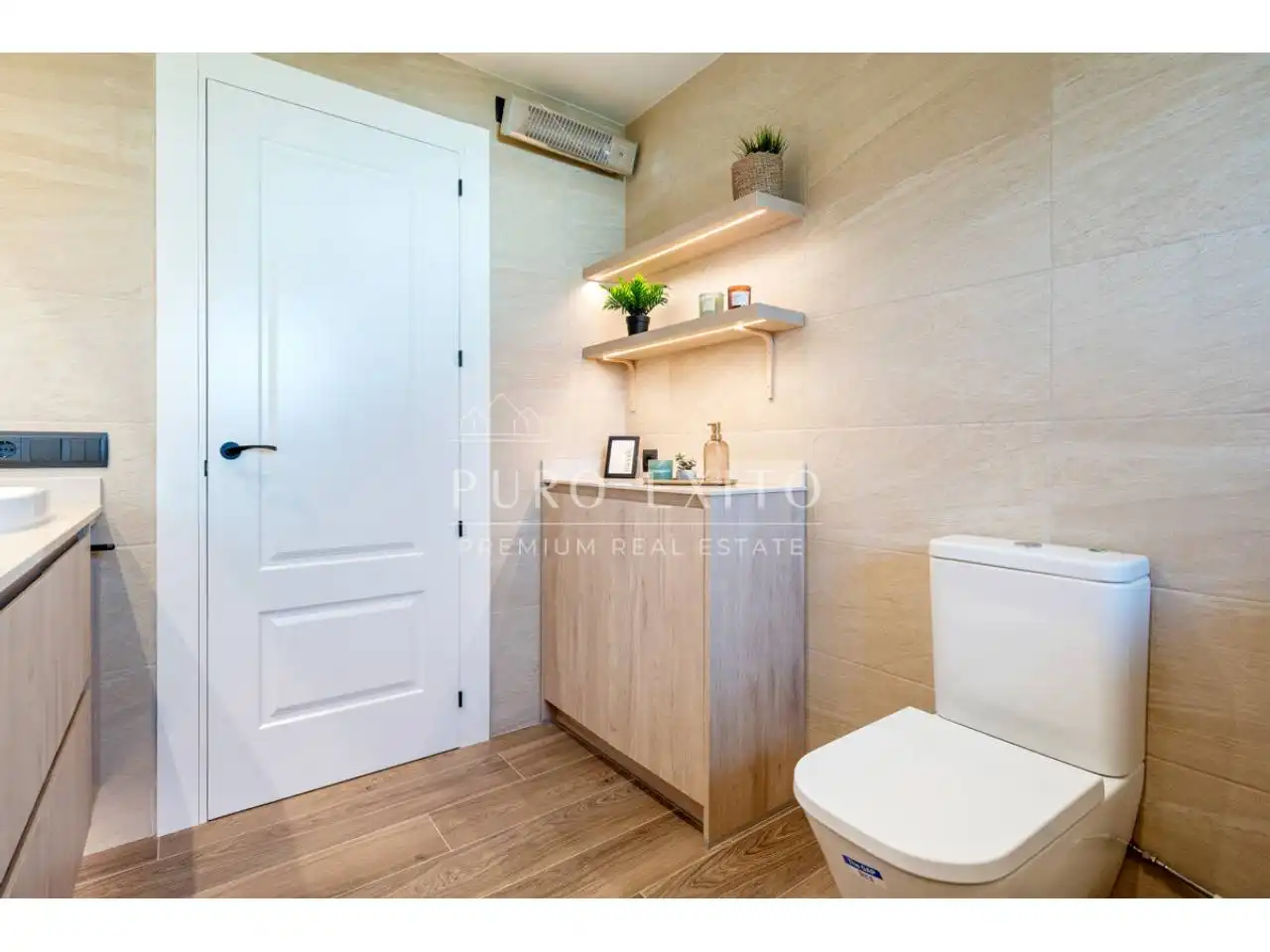 Bathroom of Houses for sale in Cambrils  with Air Conditioner, Private garden and Parquet flooring