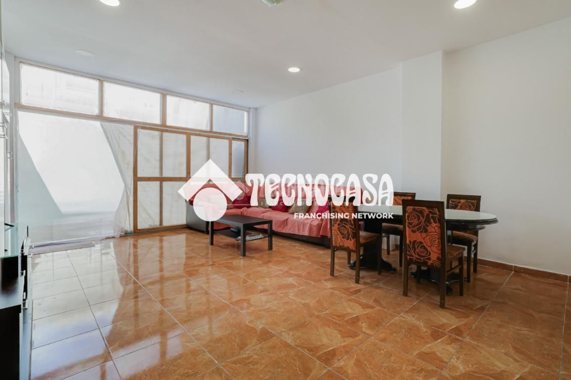 Sala d'estar de Pis en venda en Sant Adrià de Besòs amb Aire condicionat i Terrassa