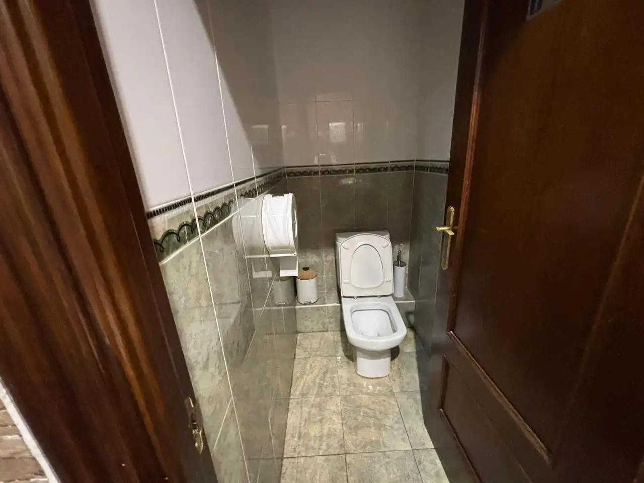 Bathroom of Commercial properties for sale in Granada  with Air Conditioner