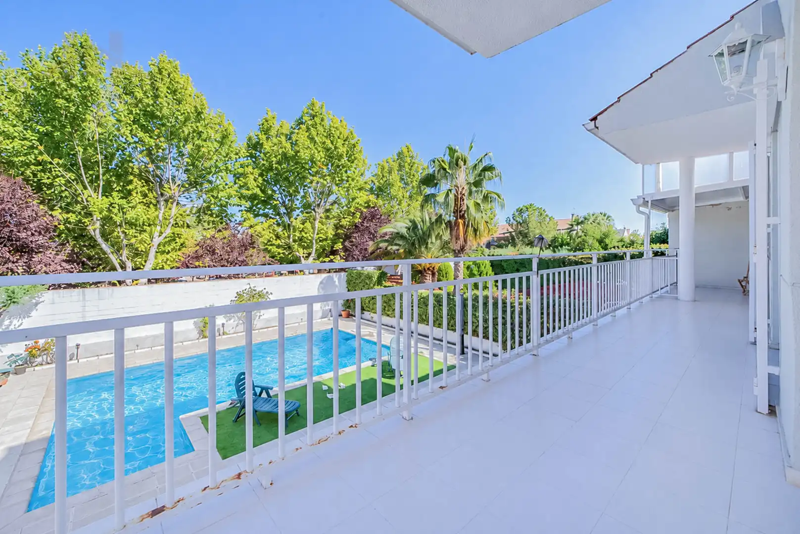 Terrace of Houses for sale in Moraleja de Enmedio, Madrid