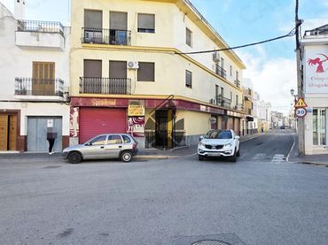 Local comercial en alquiler en Coria del Río