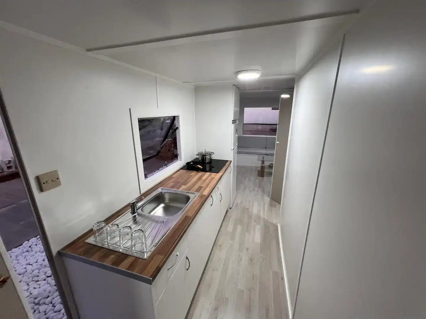Cuina de Loft de lloguer en Coria del Río amb Aire condicionat, Jardí privat i Moblat