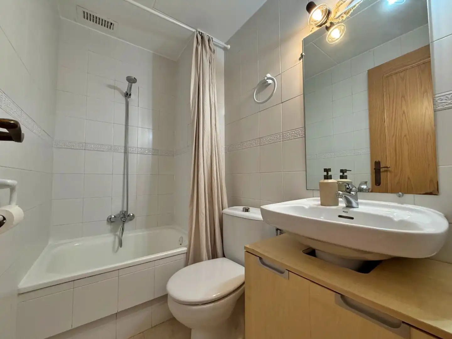 Badezimmer von Wohnungen zur Miete in Centro ciudad