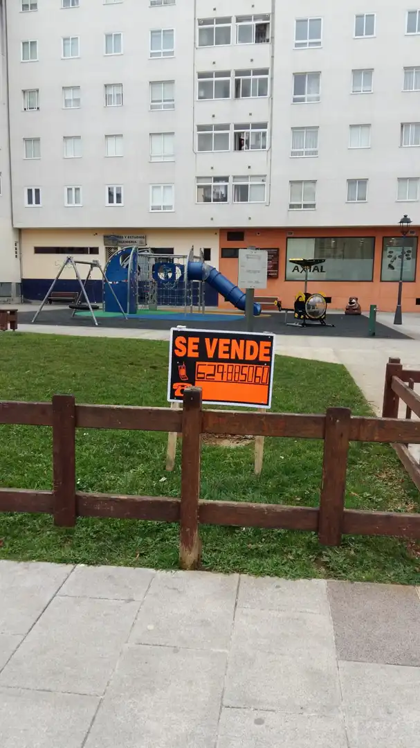 Terreno residencial en venta en Avenida Avenida Ponte da Pedra 92, Carballo
