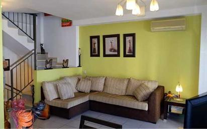 Living room of Duplex for sale in Benidorm  with Air Conditioner, Terrace and Furnished